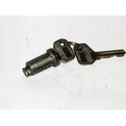 Lock insert for the unknown cylinder container