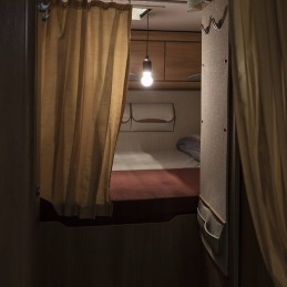 Retro battery-powered LED tent pendant bulb lamp