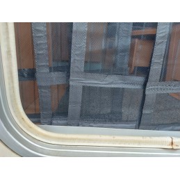 Mosquito net for the entrance door, intercamp net