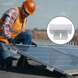 Mounting corner holders for solar panels