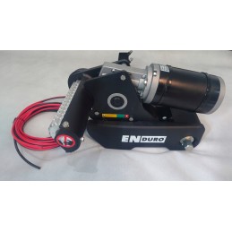 Right engine for enduro 11832 for maneuvering caravan EM303