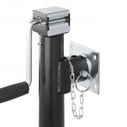 A mounting plate for the trailer's trailer support