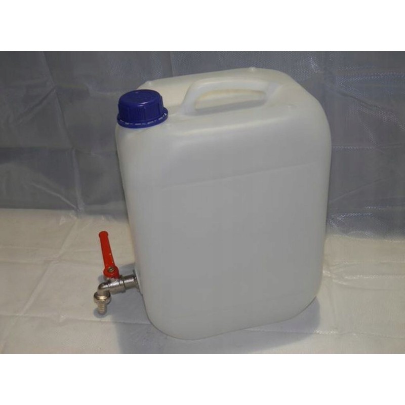 10l water tank with a metal tap