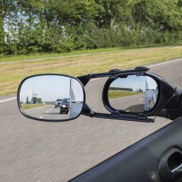 Additional mirror for towing a large SUV 4x4 caravan