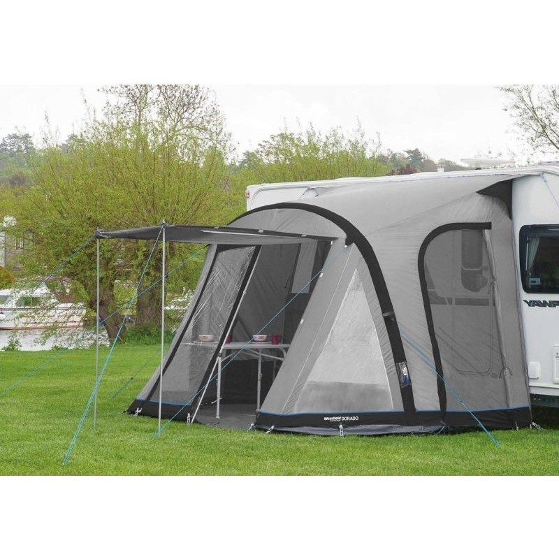 Inflatable vestibule of Dorado XL Westfield trailer