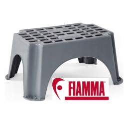 Entrance step of the Fiamma camper trailer