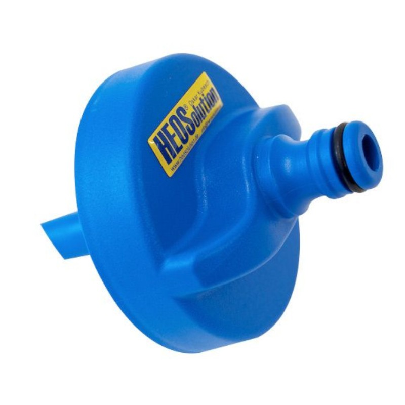 Water filler cap with a connection for a 77mm garden hose