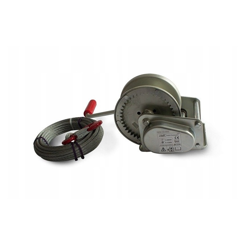 Al Ko 900c rope winch complete with rope