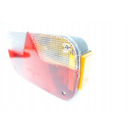 Multi-chamber lamp for a trailer