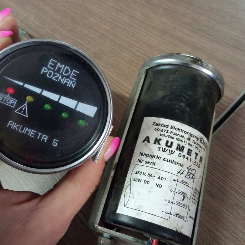 Battery charge indicator akumeter 5 40 hbr