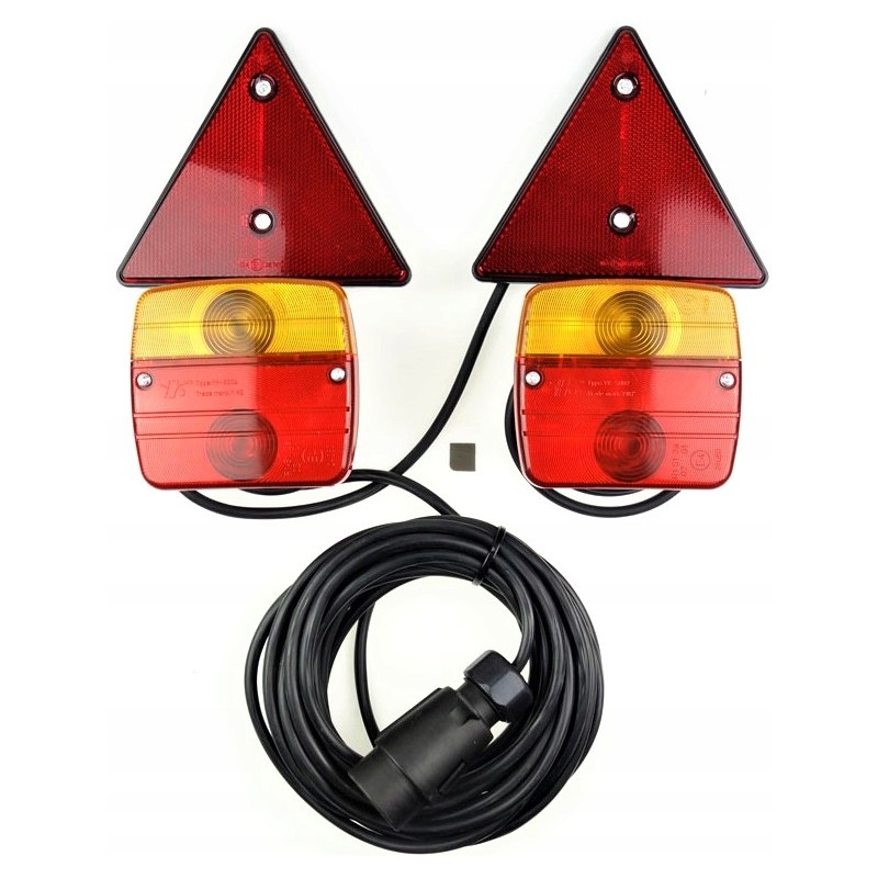 A set of rear lights for a magnet trailer