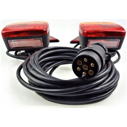 A set of rear lights for a magnet trailer