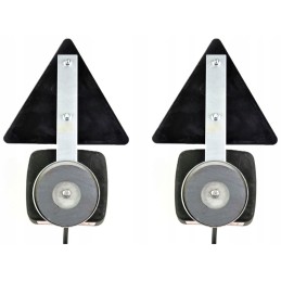 A set of rear lights for a magnet trailer