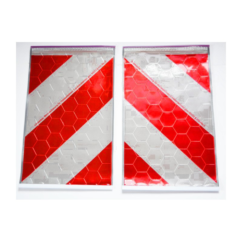 Tail lift warning flags lift abroad