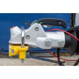 Securing the ball hitch of the unitrailer trailer - universal lock