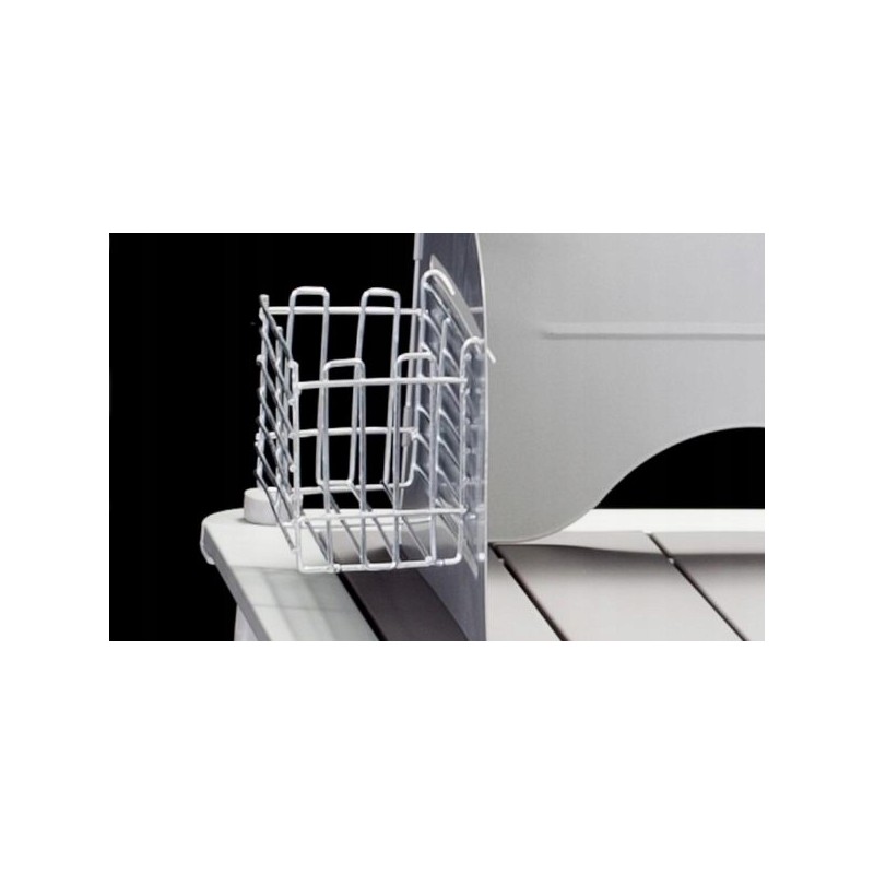 Trill Brunner kitchen cabinet basket
