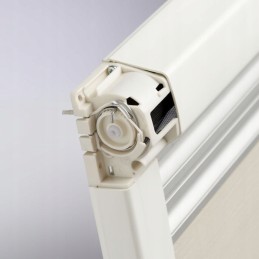 Blackout roller blind with mosquito net 780x630 Dometic