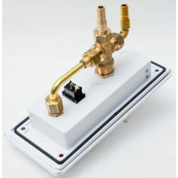 Outdoor water socket with reich shower