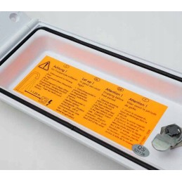 Outdoor water socket with reich shower