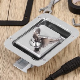 Lock for the entrance door to the trailer