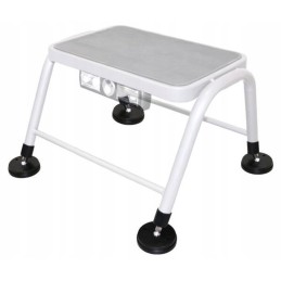 Adjustable foot for the step of the Burton Haba trailer