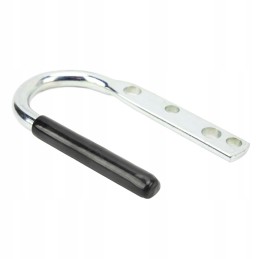 Rubber handle for lifting the trailer connector