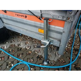 Fixed trailer support with a 48 60 cm support clamp