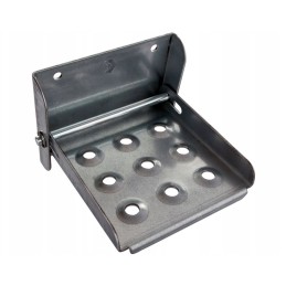 Foldable side step for entering a spreader trailer up to 130 kg