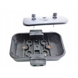 Trailer semi-trailer electrical box with seal in the cover