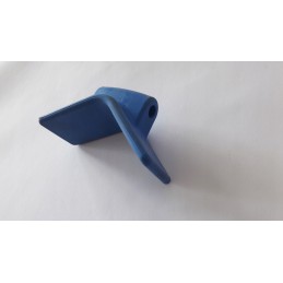 The fender is wide and does not get dirty