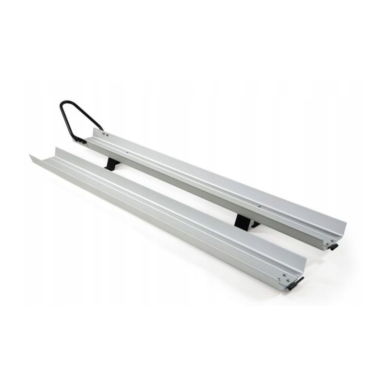 Invasion of the camper's garage with a Fiamma scooter and motorcycle