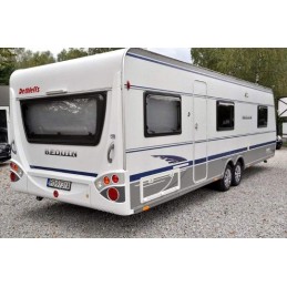 Maneuvering handle for a 17 cm trailer