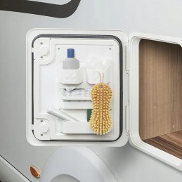 Pocket intercamp wall organizer