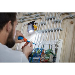 1 pcs - brennenstuhl HL DB 43 MH LED LED Torch Black 200 + 20 lm, 34 mm