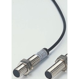 1 pcs - ifm electronic Retroreflective Photoelectric Sensor, Barrel Sensor, 300 mm - 800 mm Detection Range