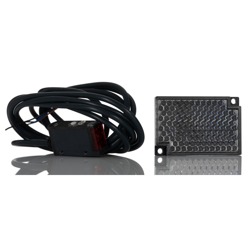 1 pcs - Omron Retroreflective Photoelectric Sensor, Block Sensor, 100 mm - 300 mm Detection Range