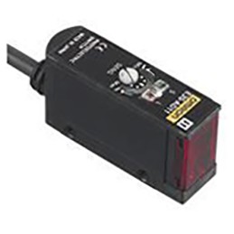 1 pcs - Omron Diffuse Photoelectric Sensor, Block Sensor, 100 mm Detection Range