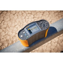 1 pcs - Fluke SMFT-1000 Multifunction Tester, 1000V , Earth Resistance Measurement With Wireless