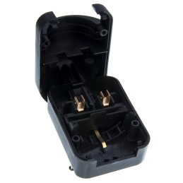 1 pcs - PowerConnections Europe to USA Mains Connector Converter, Rated At 10A