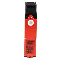 1 pcs - Telemecanique Sensors XCS-LE Series Solenoid Interlock Switch, Power to Unlock, 24V ac/dc, Actuator Included