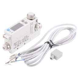 1 pcs - SMC PFM Series Integrated Display Flow Switch for Dry Air, Gas, 0.5 L/min Min, 25 L/min Max