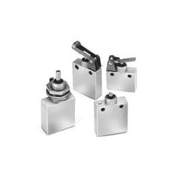 1 pcs : P6-323320 - Limit Switches Mom. Actn Pin Rllr 7A 1, 2, & 4 Poles