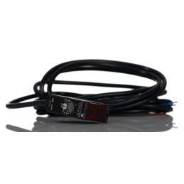 1 pcs - Omron Diffuse Photoelectric Sensor, Block Sensor, 700 mm Detection Range
