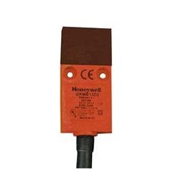 1 pcs : GKMB13 - Keylock Switches 1NC/1NO 1mBottom Cab Key Not Included