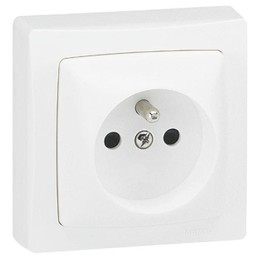1 pcs - Legrand White 1 Gang Plug Socket, 16A, Type E - French, Indoor Use