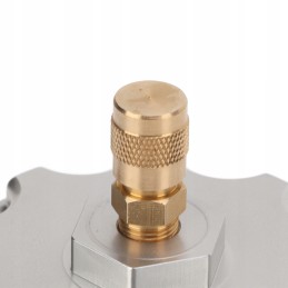 Fuel filter cap with pressure measurement port