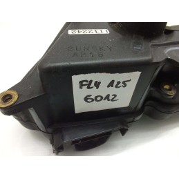 Piaggio Fly 125 air filter housing