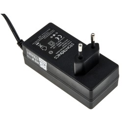 1 pcs - RS PRO 20W Plug-In AC/DC Adapter 5V dc Output, 4A Output