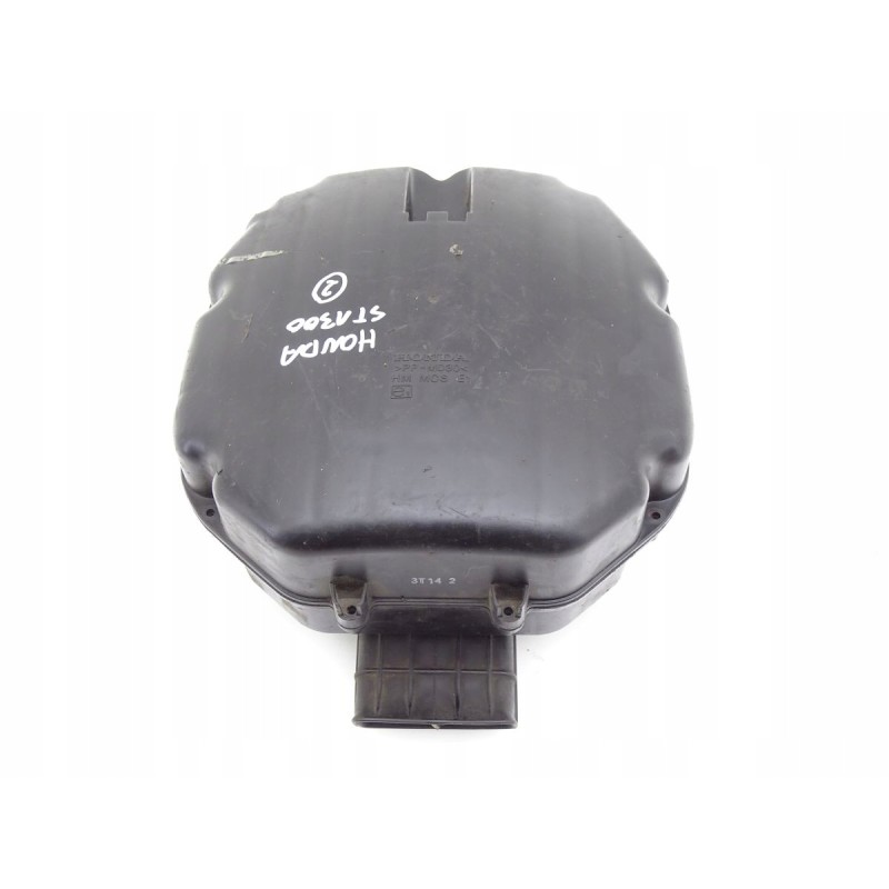 Honda st 1300 pan european 02 13 filter housing