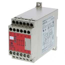 1 pcs - Omron Dual-Channel Emergency Stop, Light Beam/Curtain, Safety Switch/Interlock Safety Relay, 24V ac/dc, 5 Safety